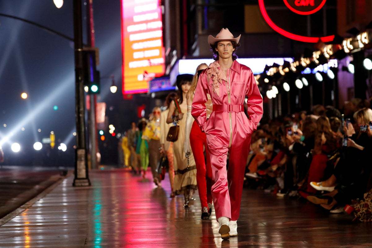Gucci Catwalk Gucci Model Wearing Pink 